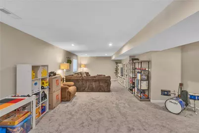 117 Hawthorne Dr, Connoquenessing Boro, PA 16033 - Photo 17