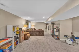117 Hawthorne Dr, Connoquenessing Boro, PA 16033 - Photo 17
