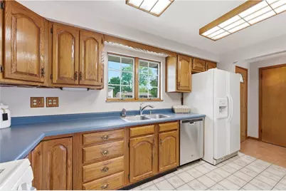 126 Bellpark Drive, Ross Twp, PA 15229 - Photo 11