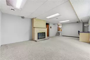 126 Bellpark Dr, Ross Twp, PA 15229 - Photo 25