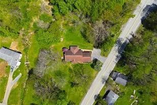 911 Cooper Ave, Greater Johnstown School District, PA 15906 - Photo 9