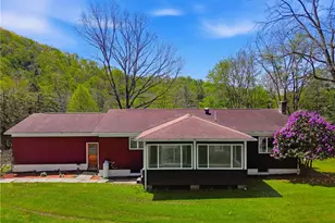 911 Cooper Ave, Greater Johnstown School District, PA 15906 - Photo 5