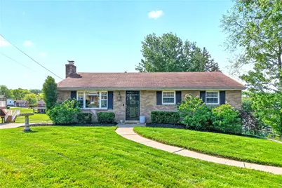 4 Meadowcrest Dr, Cecil, PA 15321 - Photo 1