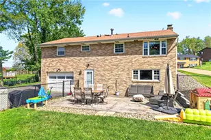 4 Meadowcrest Dr, Cecil, PA 15321 - Photo 35