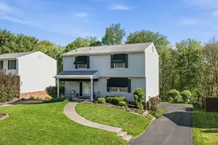 125 Oakhaven Dr, Economy, PA 15042 - Photo 1