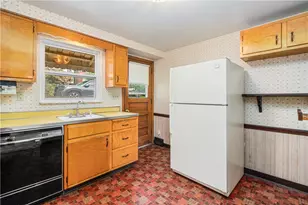 1144 Sarah St, Bethel Park, PA 15102 - Photo 9