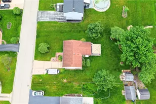 445 Lexington Dr, Hempfield Township, PA 15601 - Photo 5