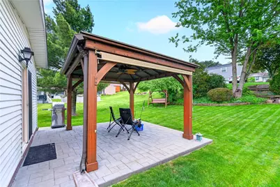 445 Lexington Dr, Hempfield Township, PA 15601 - Photo 13