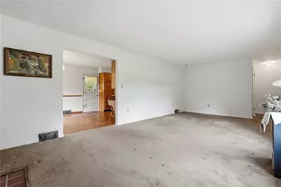 215 Edgewood Dr, Buffalo Township, PA 16055 - Photo 13