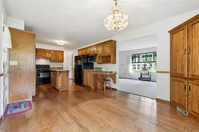 215 Edgewood Dr, Buffalo Township, PA 16055 - Photo 7