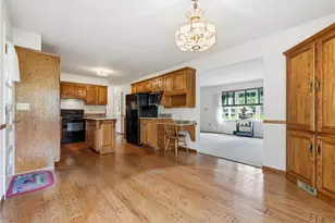215 Edgewood Dr, Buffalo Township, PA 16055 - Photo 7