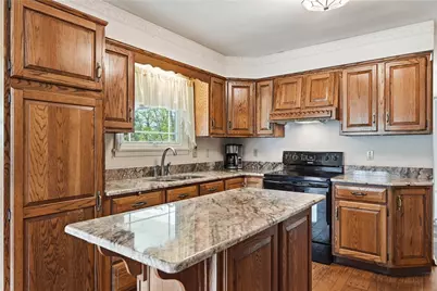 215 Edgewood Dr, Buffalo Township, PA 16055 - Photo 9