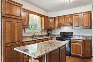 215 Edgewood Dr, Buffalo Township, PA 16055 - Photo 9