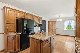 215 Edgewood Dr, Buffalo Township, PA 16055 - Photo 11