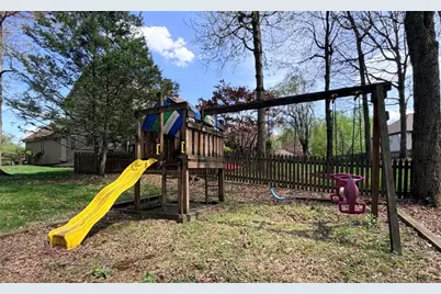 505 Colony Ct, Pine Township, PA 15044 - Photo 7