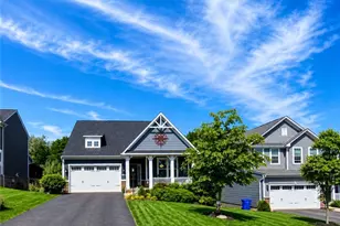 203 Foxtail Cir, Kennedy Township, PA 15108 - Photo 3