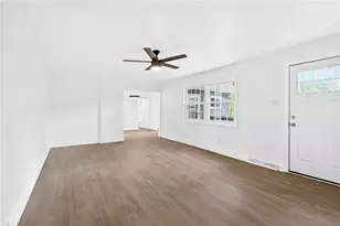 2925 Sebolt Rd, South Park, PA 15129 - Photo 13