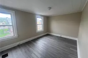 1127 Maplewood Ave, Ambridge, PA 15003 - Photo 15