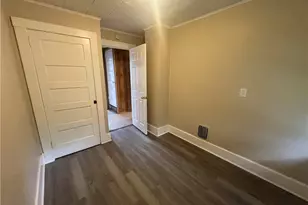 1127 Maplewood Ave, Ambridge, PA 15003 - Photo 13