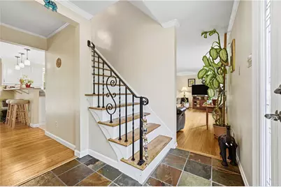102 Evandale Dr, Green Tree, PA 15220 - Photo 3