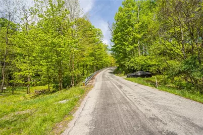 152 Chapel Hill Rd, Claysville, PA 15323 - Photo 5