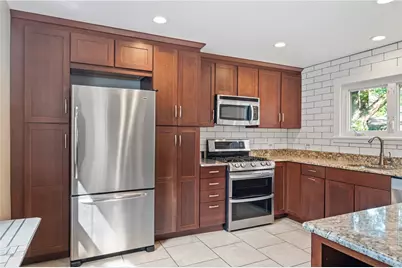 1216 Laclair Ave, Pittsburgh, PA 15218 - Photo 9