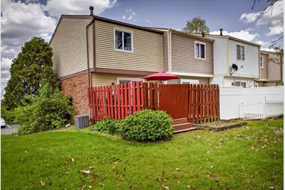 400 Redrome Circle E, Bridgeville, PA 15017 - Photo 5