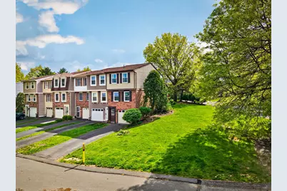 400 Redrome Circle E, Bridgeville, PA 15017 - Photo 29