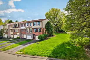 400 Redrome Cir E, Bridgeville, PA 15017 - Photo 29