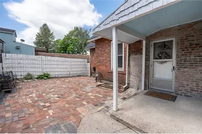 400 1/2 Jackson Ave, Vandergrift, PA 15690 - Photo 3