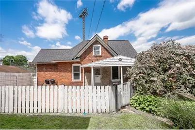 400 1/2 Jackson Ave, Vandergrift, PA 15690 - Photo 1