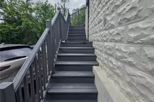 858 Monteiro, Pittsburgh, PA 15217 - Photo 5