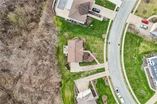 365 Cobblestone, Robinson Twp, PA 15136 - Photo 37