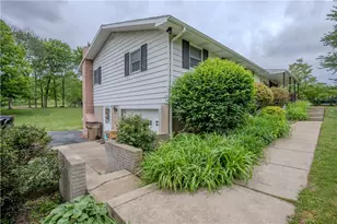 510 Mapletown Rd, Greensboro, PA 15334 - Photo 3