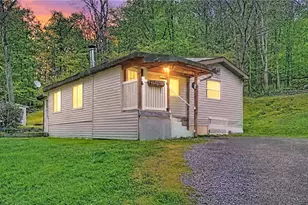 158 Renfrew Rd, Penn Township, PA 16053 - Photo 3