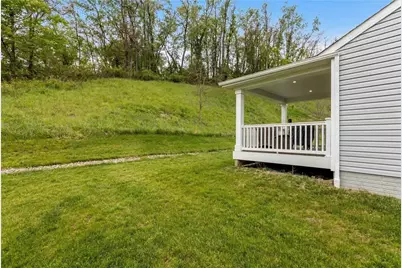 134 Olivia Dr, Center Township, PA 15061 - Photo 31