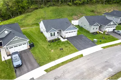 134 Olivia Dr, Center Township, PA 15061 - Photo 35
