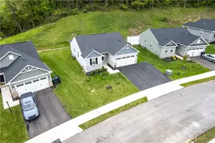 134 Olivia Dr, Center Township, PA 15061 - Photo 35