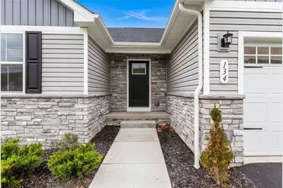 134 Olivia Dr, Center Township, PA 15061 - Photo 5