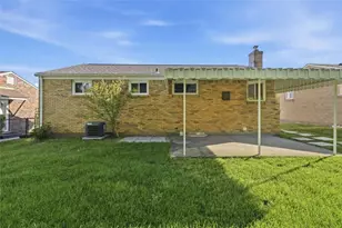 442 Audrey Dr, Pittsburgh, PA 15236 - Photo 33