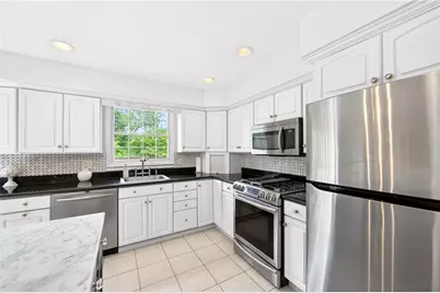 1818 Foxcroft Ln #802, Pittsburgh, PA 15101 - Photo 7