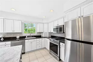1818 Foxcroft Ln, Pittsburgh, PA 15101 - Photo 7