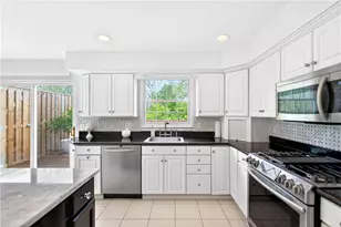 1818 Foxcroft Ln, Pittsburgh, PA 15101 - Photo 5