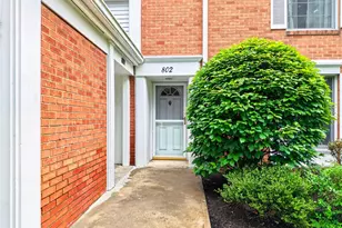 1818 Foxcroft Ln, Pittsburgh, PA 15101 - Photo 1