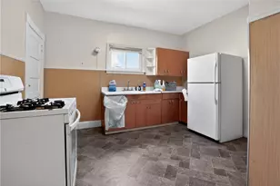 807 Maple Dr, White Oak, PA 15131 - Photo 15