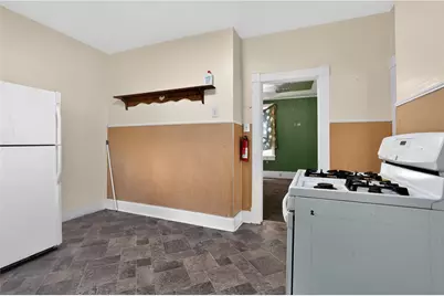 807 Maple Dr, White Oak, PA 15131 - Photo 19