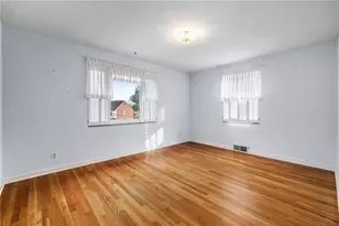 409 Sylvania Dr, Ross Twp, PA 15229 - Photo 17