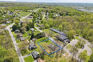 1908 Memorial Dr, Farrell, PA 16121 - Photo 7
