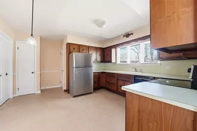 1908 Memorial Dr, Farrell, PA 16121 - Photo 11