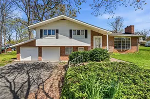 1908 Memorial Dr, Farrell, PA 16121 - Photo 1